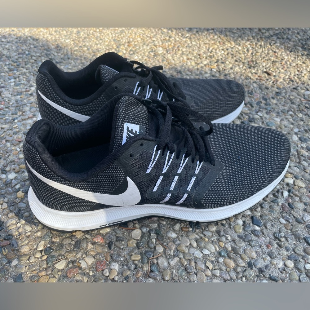 Nike Run Swift size 9.5